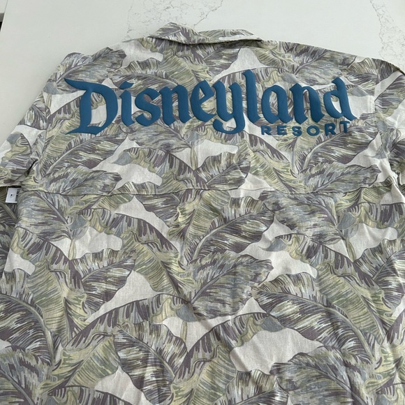 Disneyland Disney Spirit Jersey Mens Large Floral Long Sleeve Button Front Shirt - Picture 2 of 11